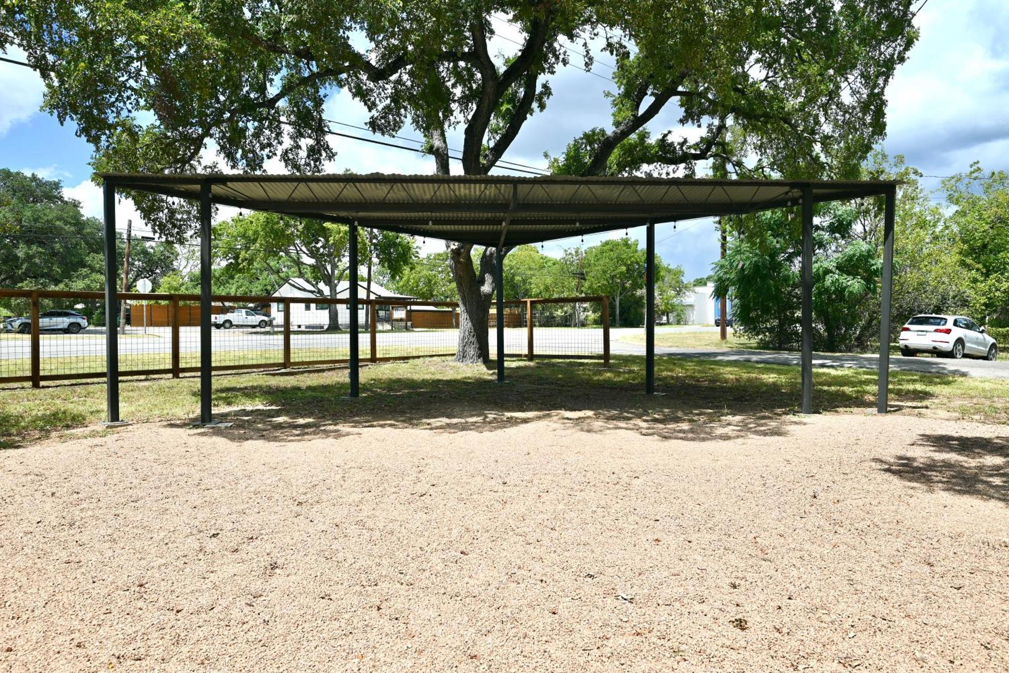Blanco County Inn & Guesthouses Exterior foto