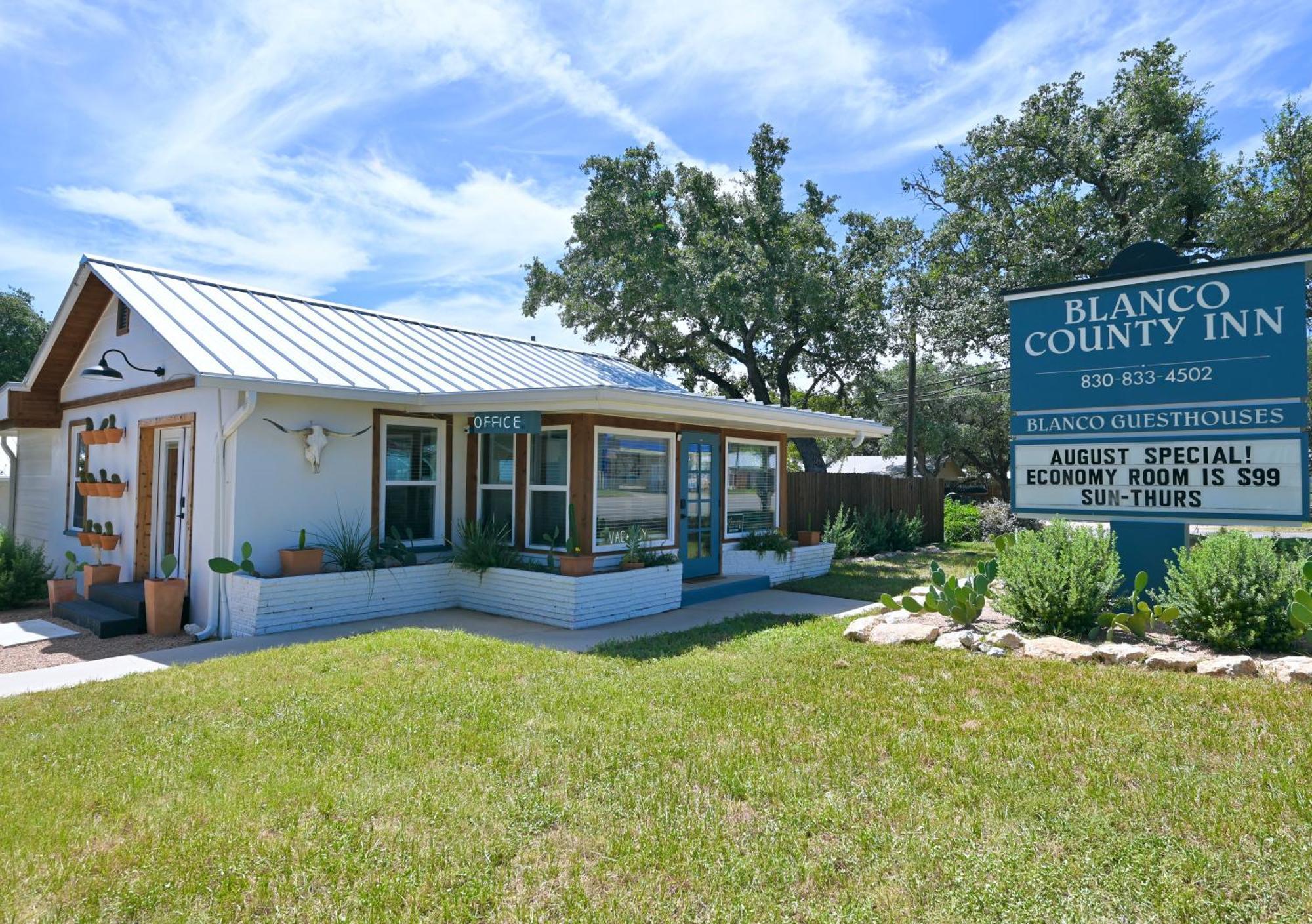 Blanco County Inn & Guesthouses Exterior foto